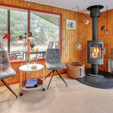 Semesterbostad Gunsten - 2-3km From The Sea By Interhome *