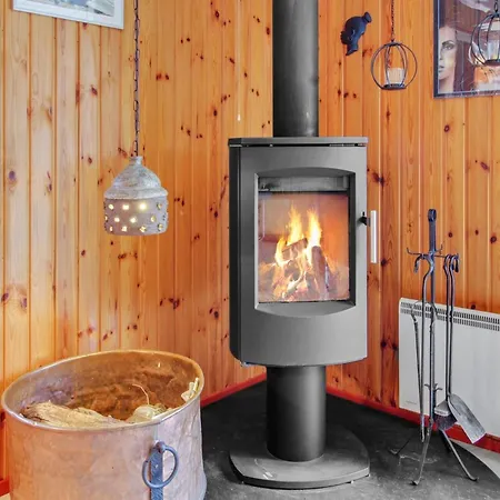 Semesterbostad Gunsten - 2-3km From The Sea By Interhome