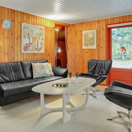 Gunsten - 2-3km From The Sea By Interhome Semesterbostad Henne Strand