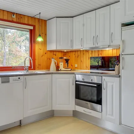 Semesterbostad Gunsten - 2-3km From The Sea By Interhome Henne Strand